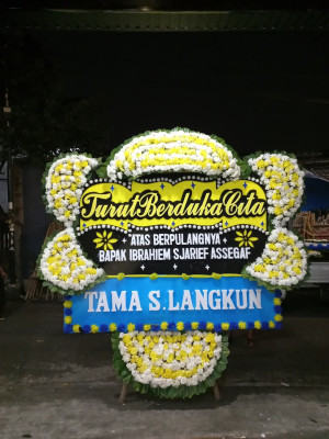 Papan Bunga Duka di Muara Wahau